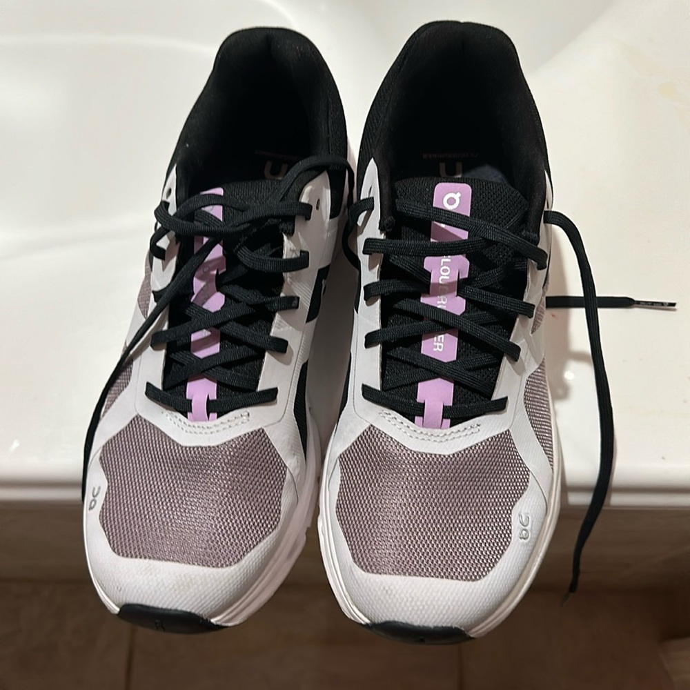 Brand new OC women’s running shoes
